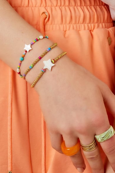 Pulsera Beads &amp; Stars - colección #summergirls Color dorado Conchas h5 Imagen2